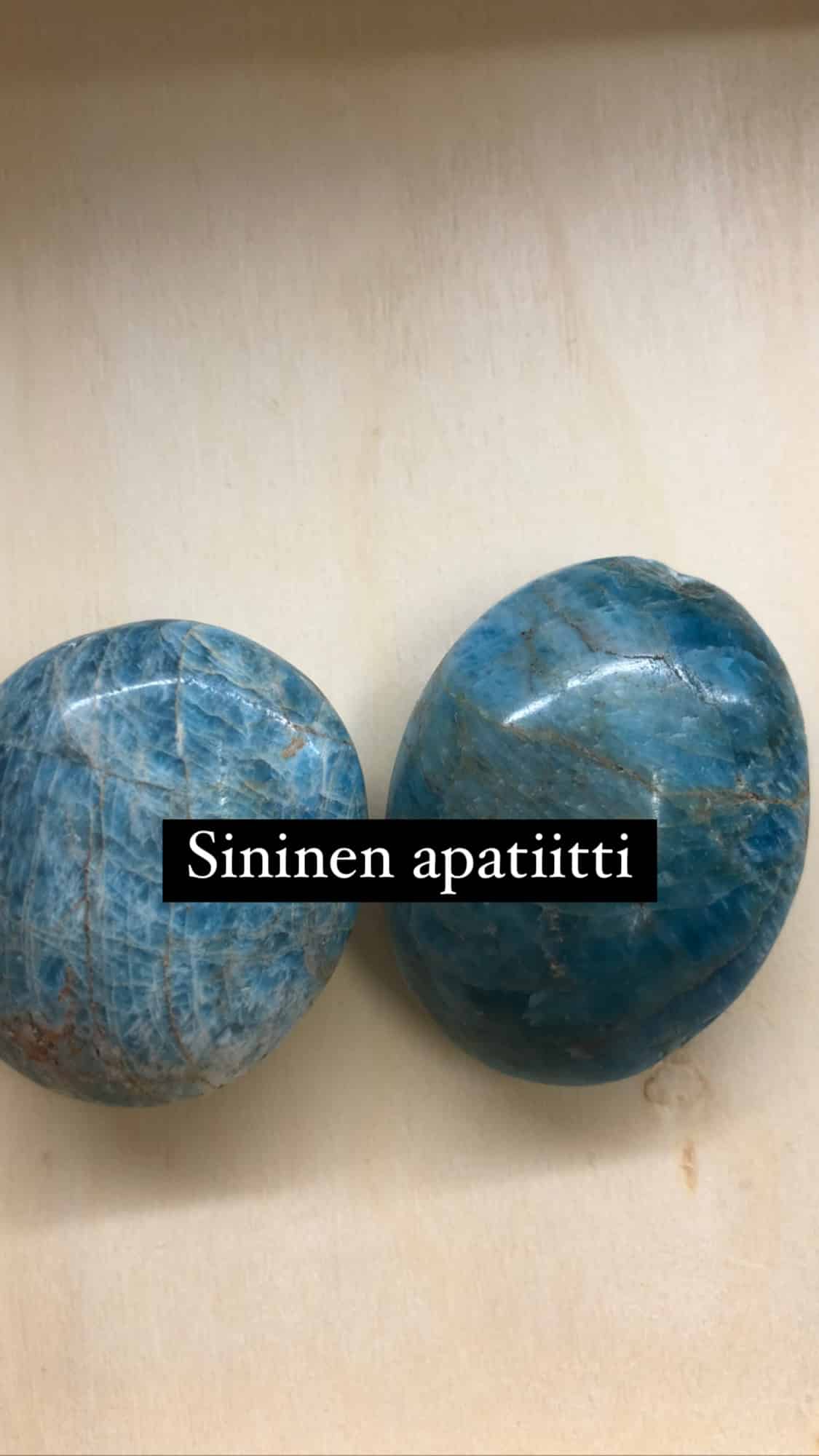 Sininen apatiitti kivi 3cm hiottu - Raw Organic